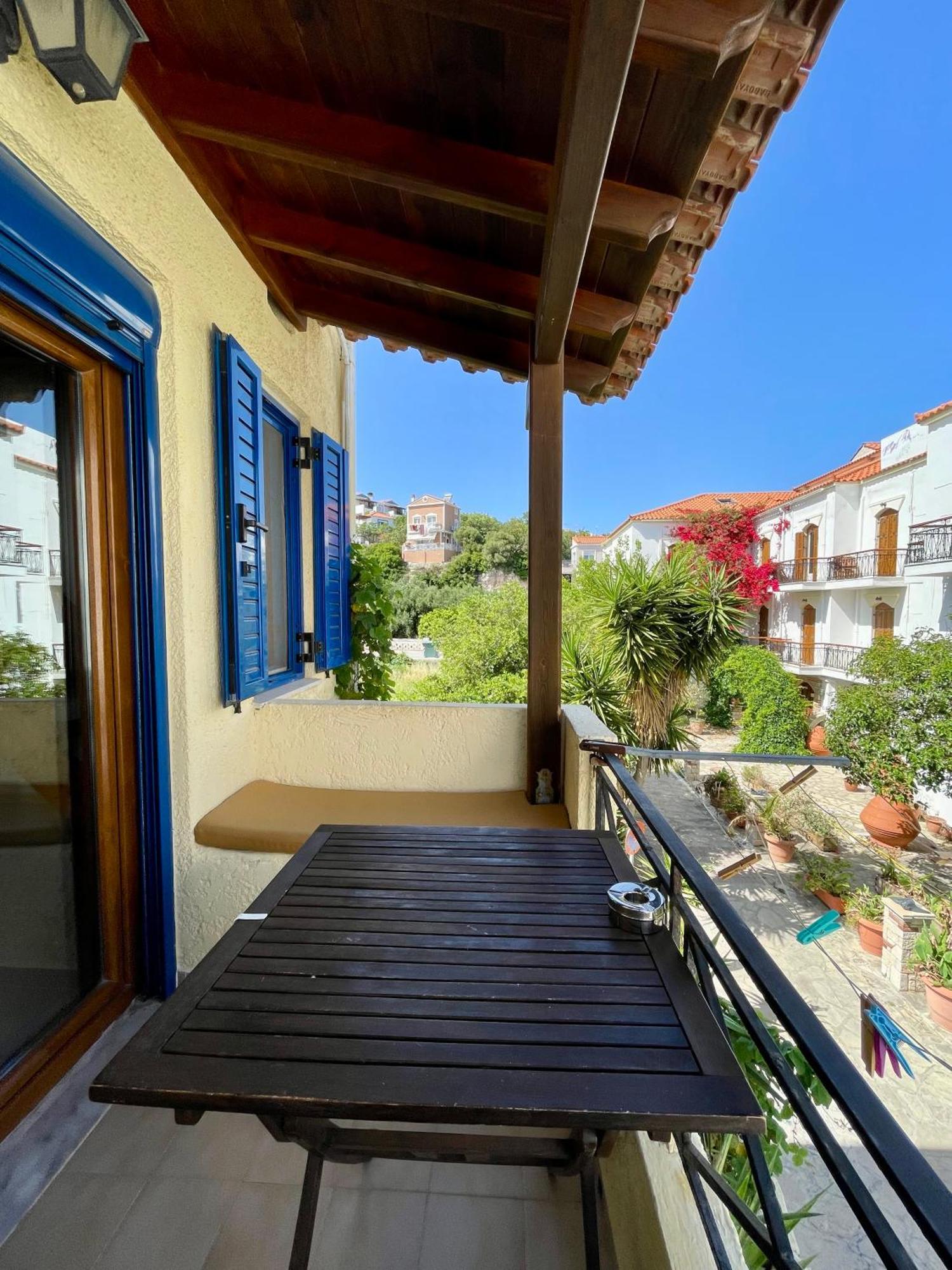 Jimmy'S Place Ormos  Bagian luar foto