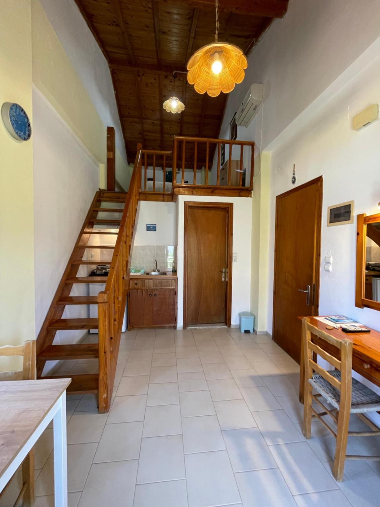 Jimmy'S Place Ormos  Bagian luar foto