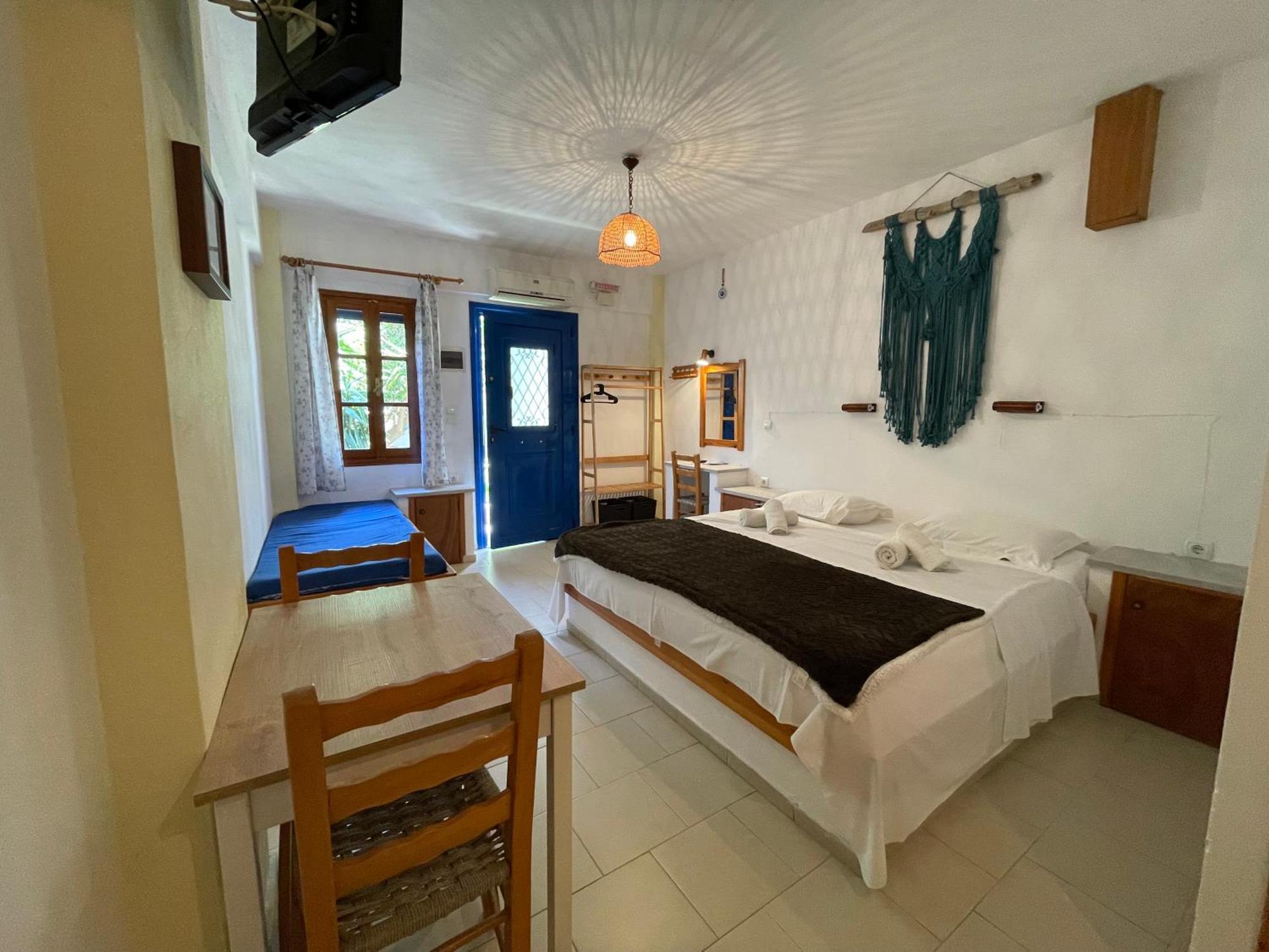Jimmy'S Place Ormos  Bagian luar foto