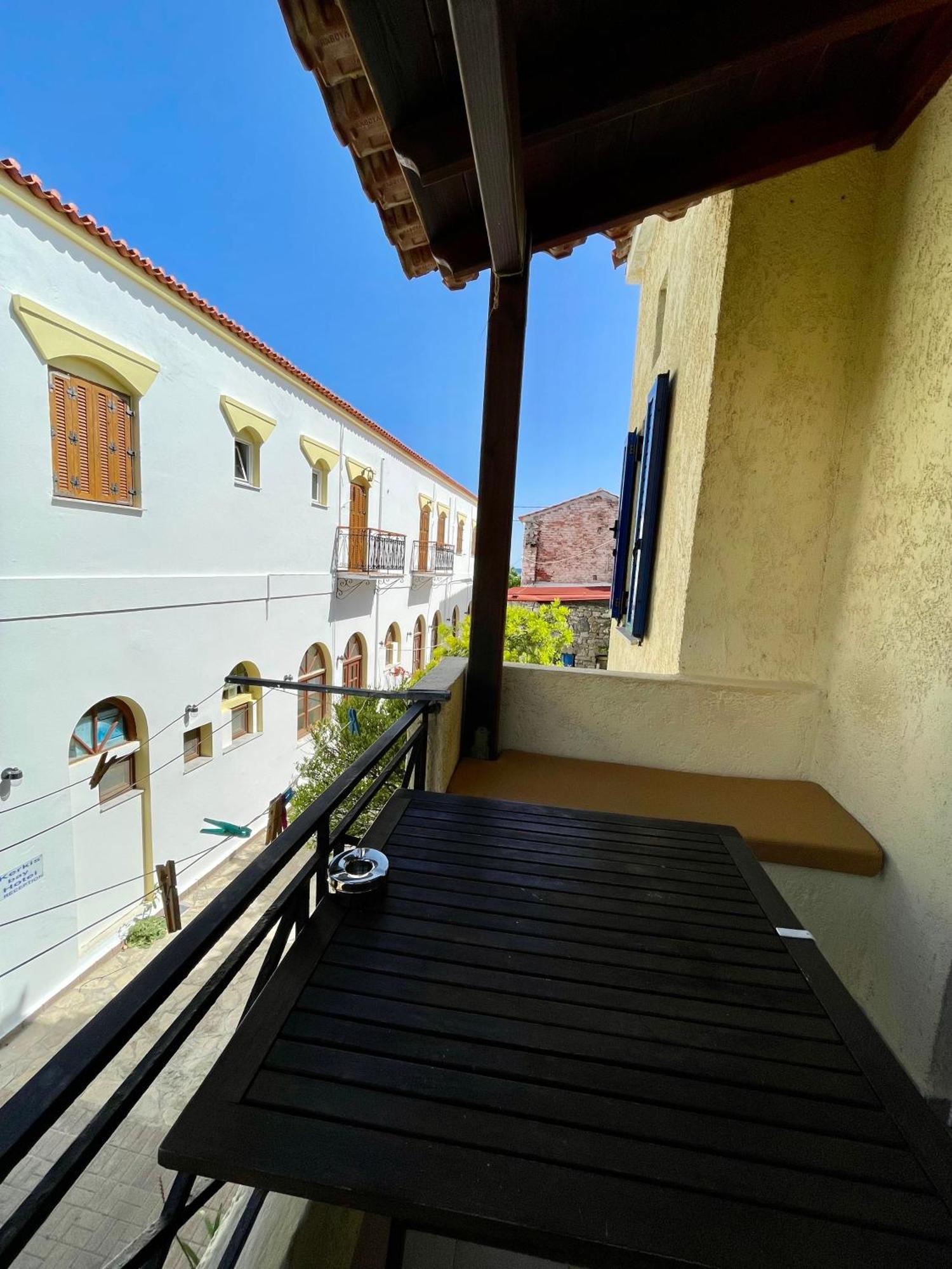 Jimmy'S Place Ormos  Bagian luar foto